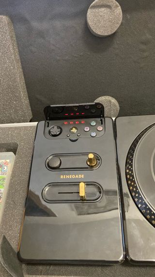 DJ Hero Renegade Edition PS3