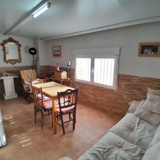 CHALET JUNTO A LA MONTAÑA EN YECLA