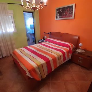 CHALET JUNTO A LA MONTAÑA EN YECLA