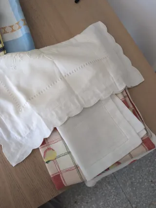 Mantelería antigua tela cuadros azul y amarillo