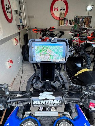 Soporte Tablet Yamaha Tenere - Fibra de carbono