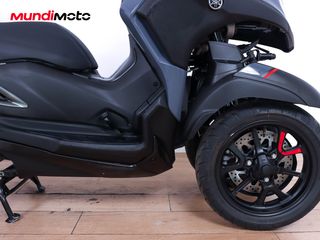 YAMAHA TRICITY 300