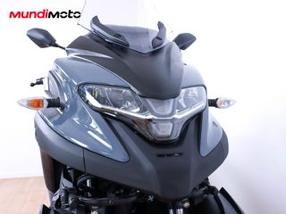 YAMAHA TRICITY 300
