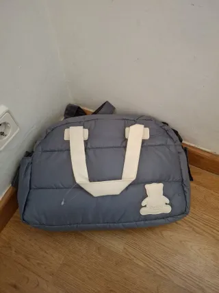 Bolsa Mustela bebé gris