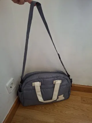 Bolsa Mustela bebé gris
