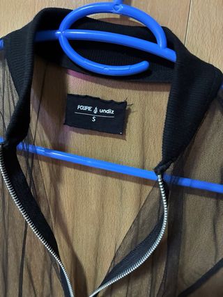 Chaqueta bomber transparente negra