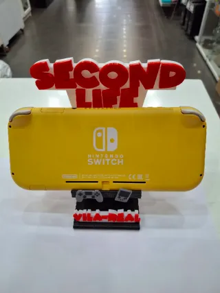 Nintendo Switch Lite Amarilla + Cargador