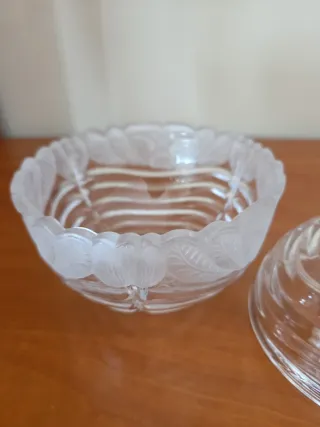 Bombonera de cristal tallado