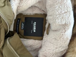 Parka Pull and Bear Verde Militar