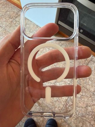 Funda INTECAT iPhone 17 Pro Transparente MagSafe.