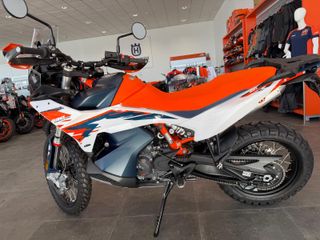 KTM 890 Adventure R