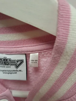 Chaqueta Bomber Rosa y Blanca Hatsune Miku