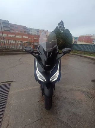 Honda Forza 125 Negra Automática