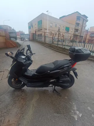 Honda Forza 125 Negra Automática
