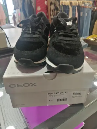 Zapatillas Geox Negras Piel y Charol