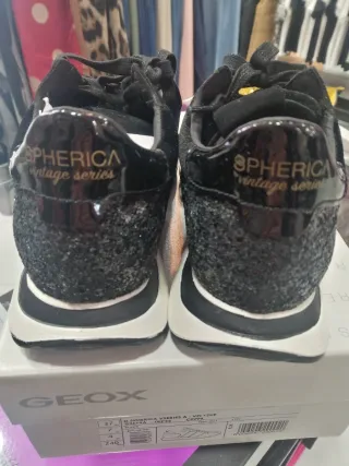 Zapatillas Geox Negras Piel y Charol