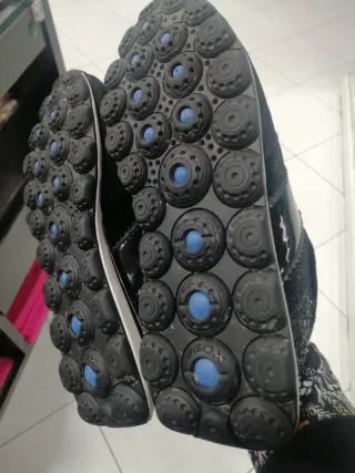 Zapatillas Geox Negras Piel y Charol