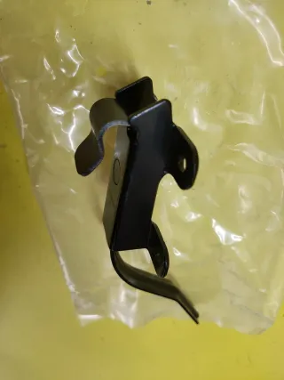 ASEGURADOR TOPE PUERTA TRASERA SPRINTER VW LT II