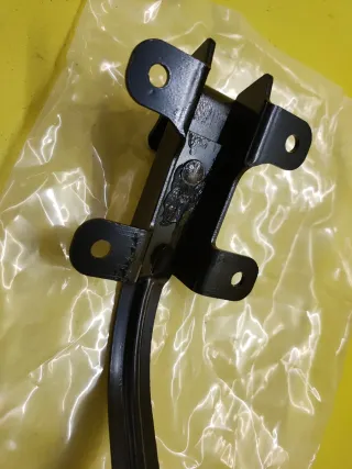 ASEGURADOR TOPE PUERTA TRASERA SPRINTER VW LT II