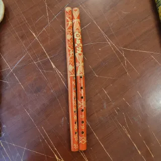 Lote instrumentos musicales artesanales