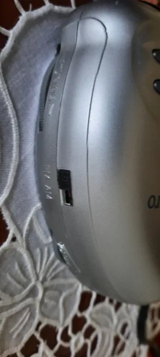 Radio con orologio digitale Messaggero