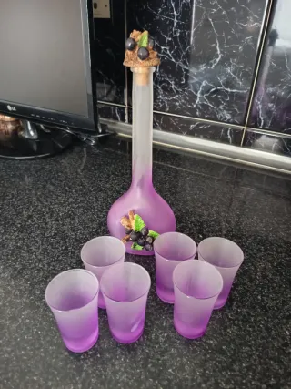 Juego de chupitos morados