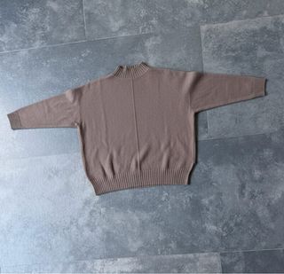 Jersey de punto marrón