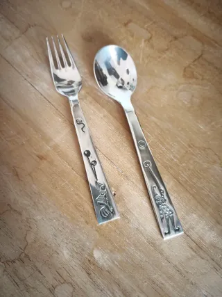 Cubiertos de plata con estuche