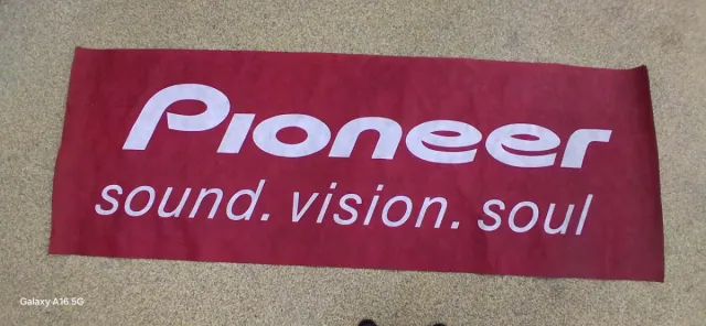 Pioneer  Banderola