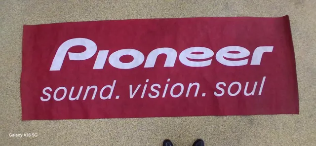 Pioneer  Banderola