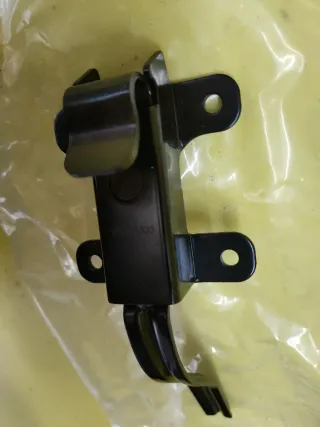 ASEGURADOR TOPE PUERTA TRASERA SPRINTER VW LT II