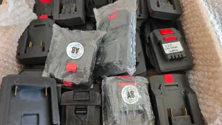 Lote 44 adaptadores para batería