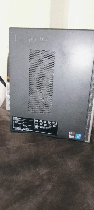 Torre PC Lenovo Plata"negociable"