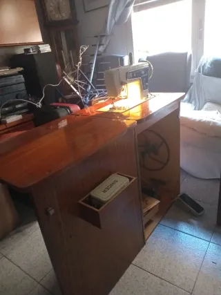 Máquina de coser Singer con motor