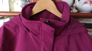 Anorak Morado con Capucha