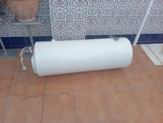 Termo Eléctrico 100L, VERTICAL