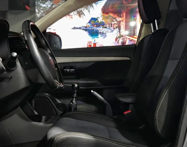 Mitsubishi Outlander 2.2 DI-D 150CV - 2017