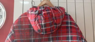 Anorak Quiksilver Rojo Cuadros. Cómo nuevo