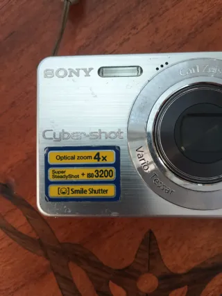 Cámara Sony Cyber-shot 7.2 MP