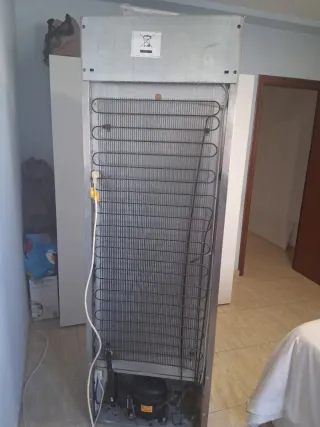 Congelador Vertical 1.80m x 0.60m x 0.60m