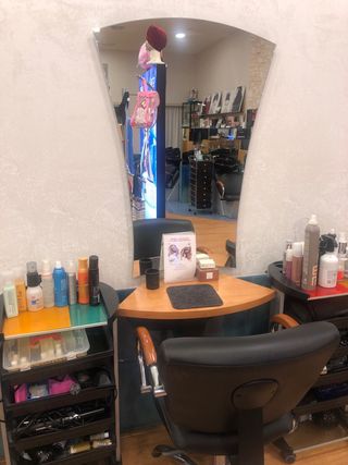 Mobiliario peluquería en buen estado