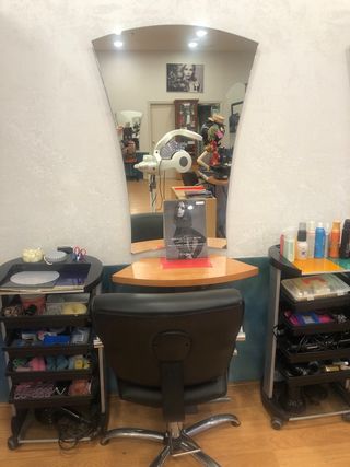 Mobiliario peluquería en buen estado