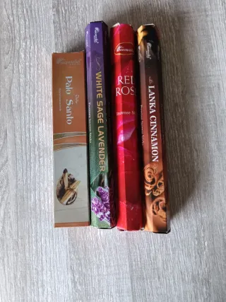 Pack 4 Inciensos AROMATIKA: Palo Santo, Rosa, Lava