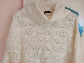 Jersey MIM cuello vuelto blanco roto