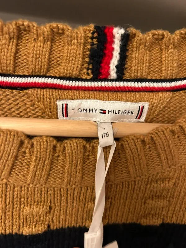 Jersey 90€ Tommy XS a S