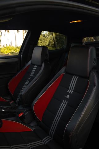 Volkswagen Golf 6 GTI ADIDAS