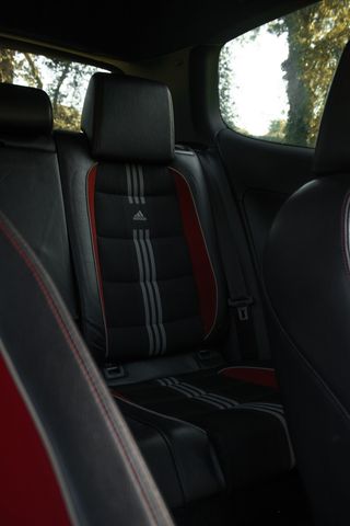 Volkswagen Golf 6 GTI ADIDAS