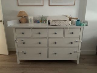 Cómoda Hemnes 8 cajones Ikea
