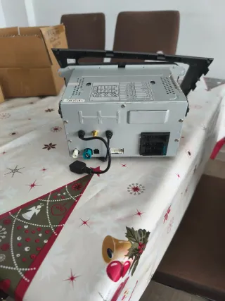 Marco 2 DIN y Radio Seat León para piezas