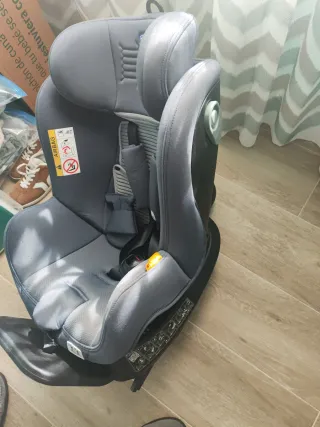 Silla de coche Chicco azul oscura